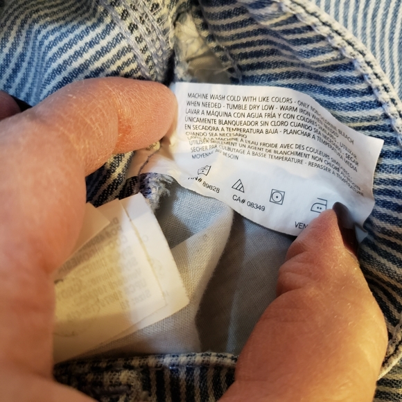 💙Gloria Vanderbilt Women's Pin-striped Capris Size 18💙 - Picture 5 of 5